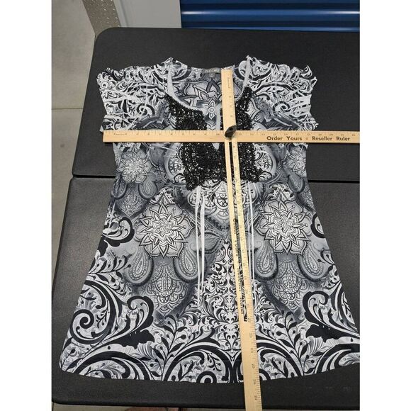 ROZ & ALI V Neck Paisley Short Sleeve Shirt Black and White Tunic Women's Small - Picture 5 of 5